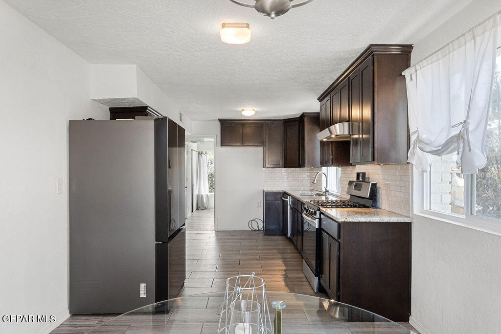 2736 Hawick Road El Paso, TX 79925 - Photo 16 of 41 22