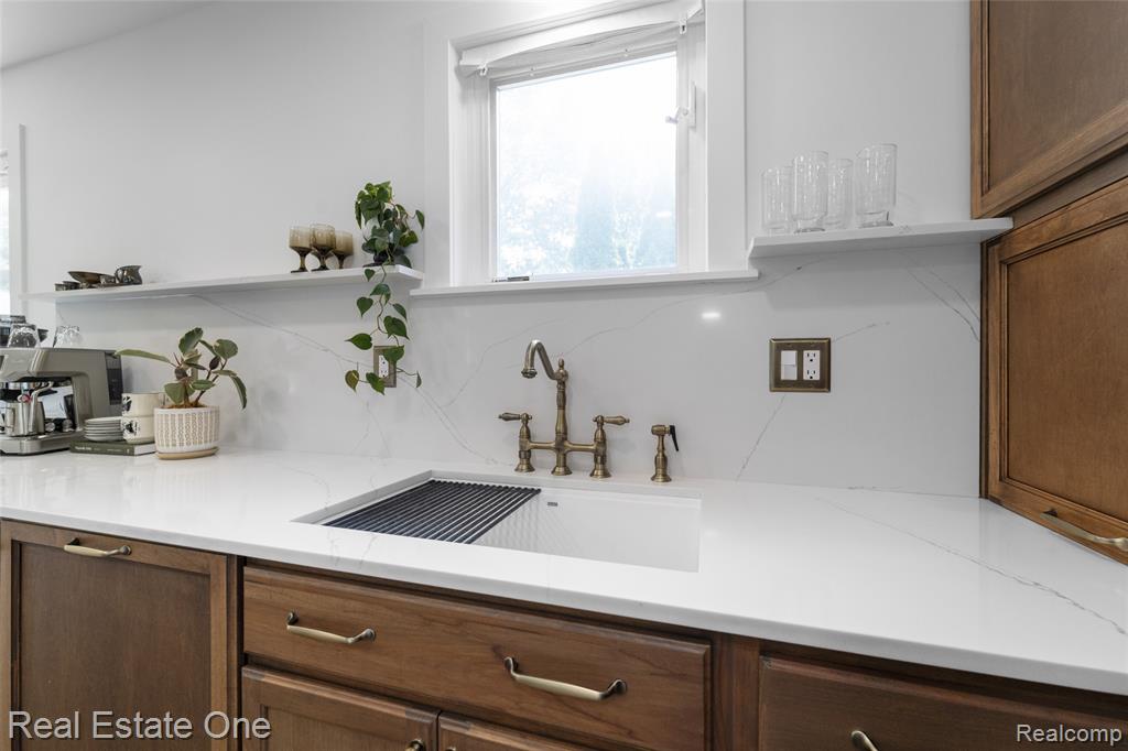3000 Longview Avenue Rochester Hills, MI 48307 - Photo 8 of 24