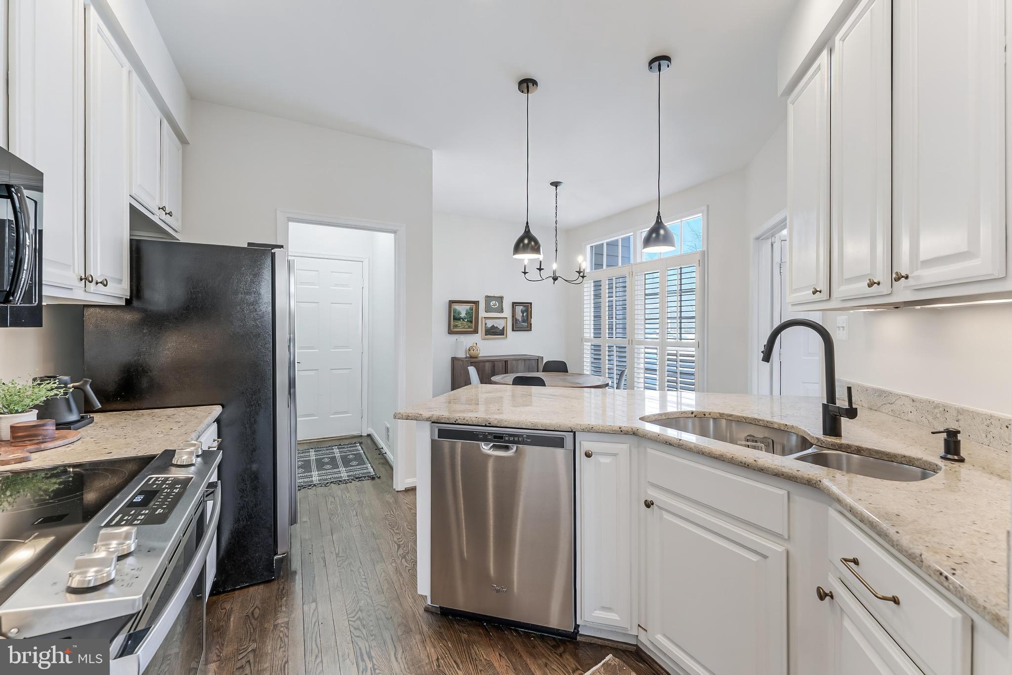 11426 Hollow Timber Court Reston, VA 20194 - Photo 17 of 41