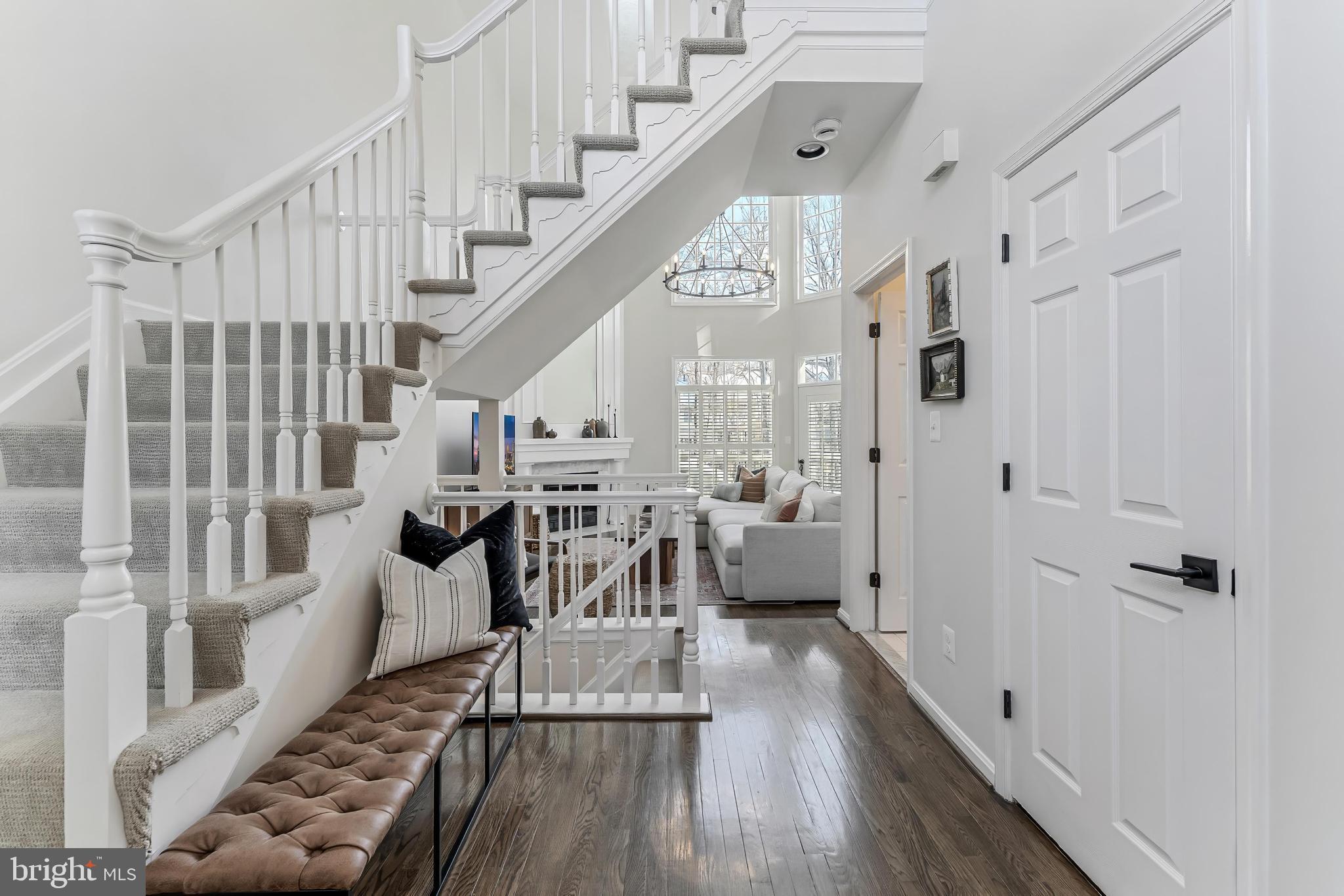 11426 Hollow Timber Court Reston, VA 20194 - Photo 4 of 41