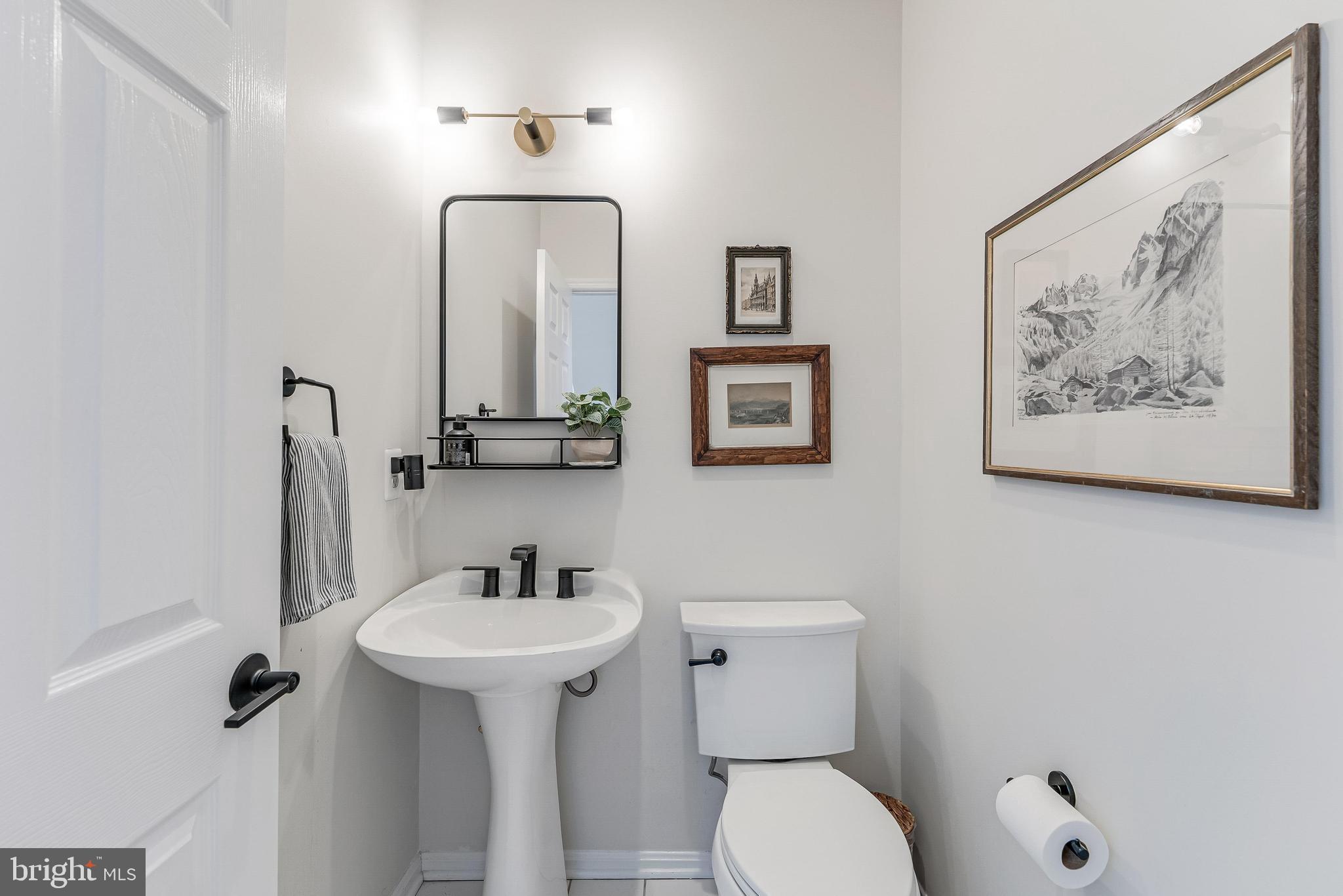 11426 Hollow Timber Court Reston, VA 20194 - Photo 6 of 41