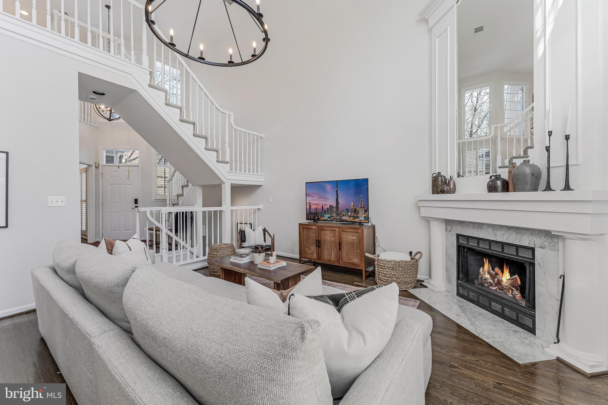 11426 Hollow Timber Court Reston, VA 20194 - Photo 7 of 41