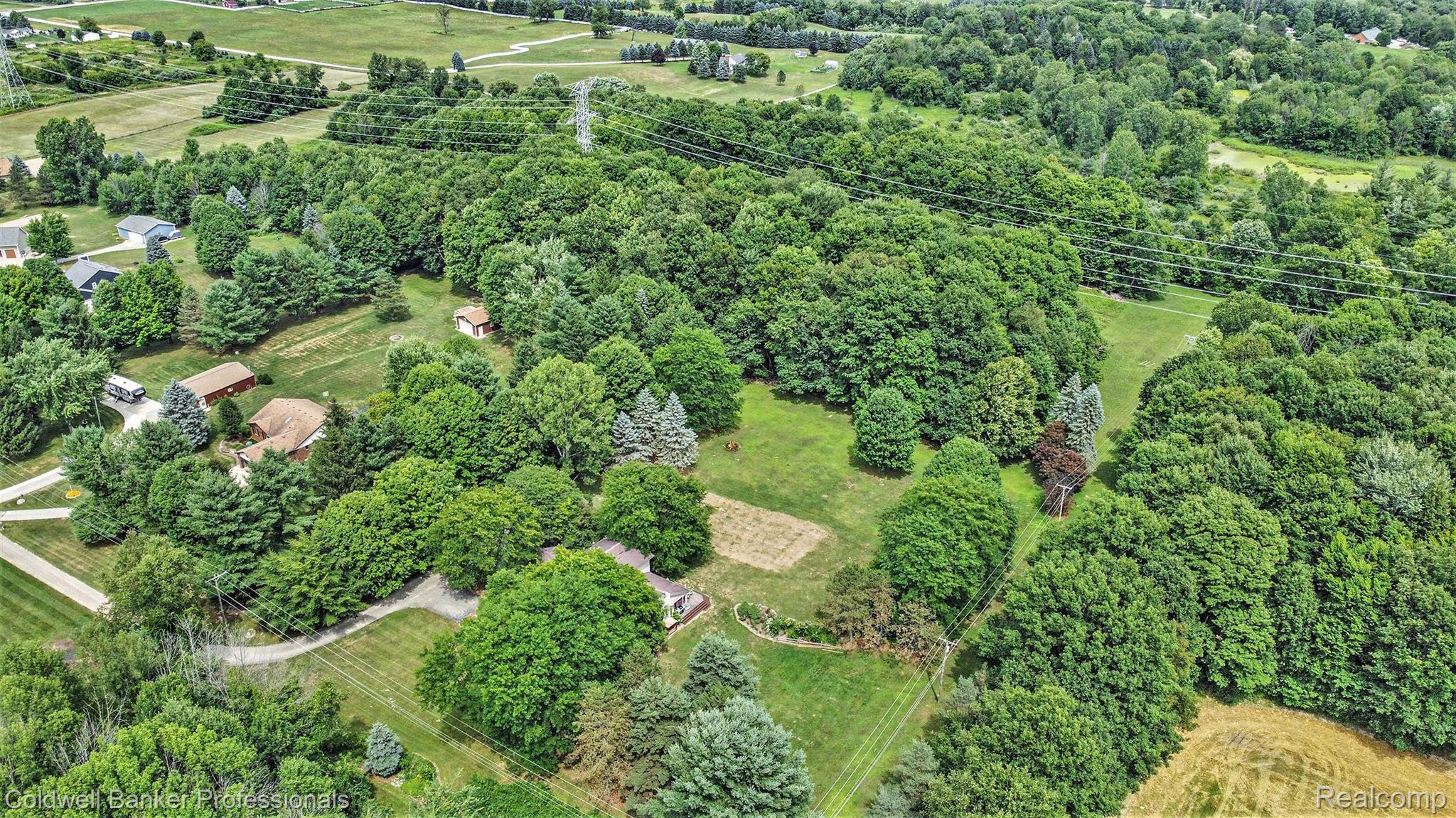 5221 Country Squire Road Dryden, MI 48428 - Photo 36 of 46 Gallery Image 36