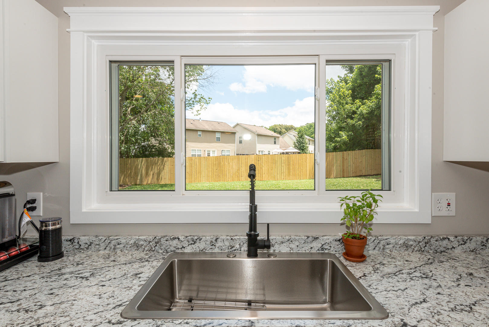 4404 Mascarene Road Knoxville, TN 37921 - Photo 13 of 29 Ma sink 2