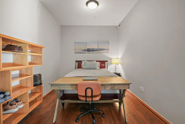 $279,900 | 4525 Park Commons Drive, Unit 320, St. Louis Park, MN 55416