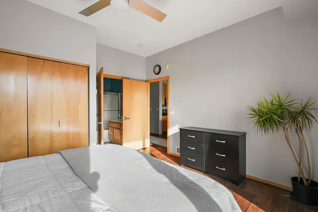 $279,900 | 4525 Park Commons Drive, Unit 320, St. Louis Park, MN 55416