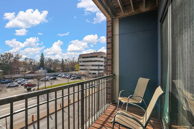 $279,900 | 4525 Park Commons Drive, Unit 320, St. Louis Park, MN 55416