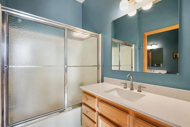 $279,900 | 4525 Park Commons Drive, Unit 320, St. Louis Park, MN 55416