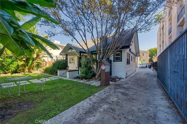 $4,000 | 1244 North Las Palmas Avenue, Los Angeles, CA 90038