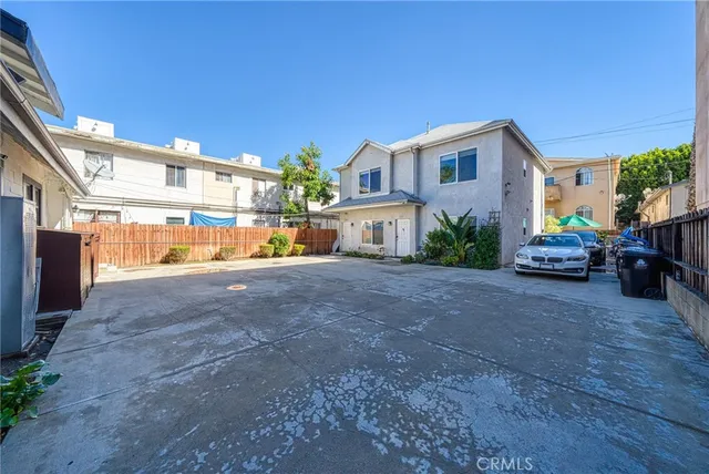 $4,000 | 1244 North Las Palmas Avenue, Los Angeles, CA 90038