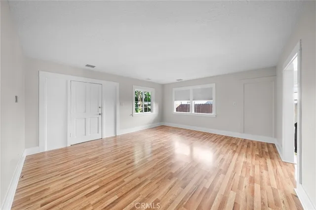 $4,000 | 1244 North Las Palmas Avenue, Los Angeles, CA 90038