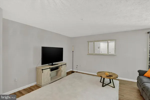$205,000 | 200 Oak Leaf Circle, Unit 200L, Abingdon, MD 21009