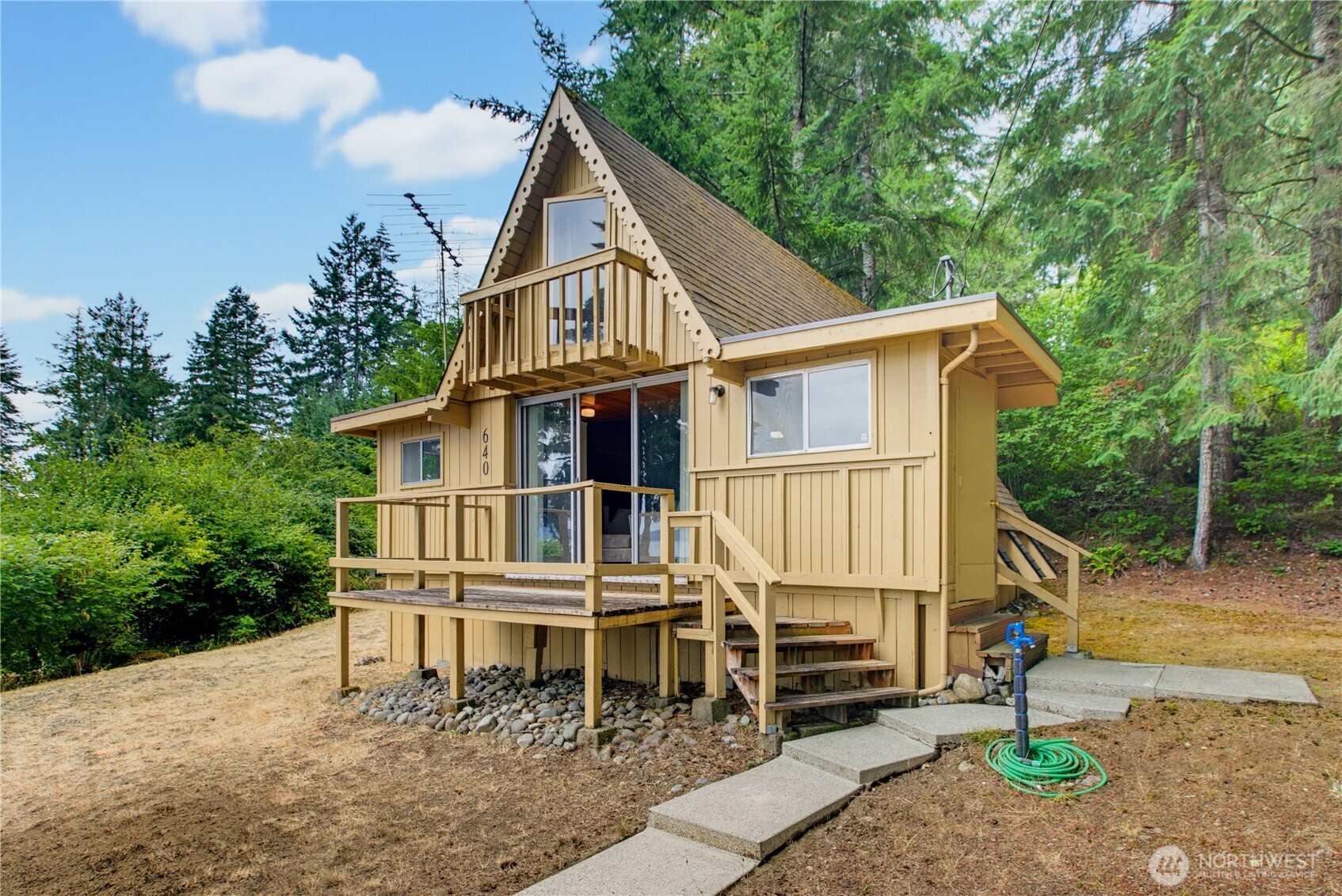 640 East Rauschert Road Grapeview, WA 98546 - Photo 4 of 37 Gallery Image 4