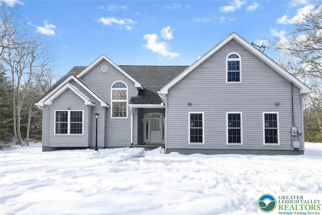 $599,900 | 162 Oak Ridge Drive, Milford, PA 18337