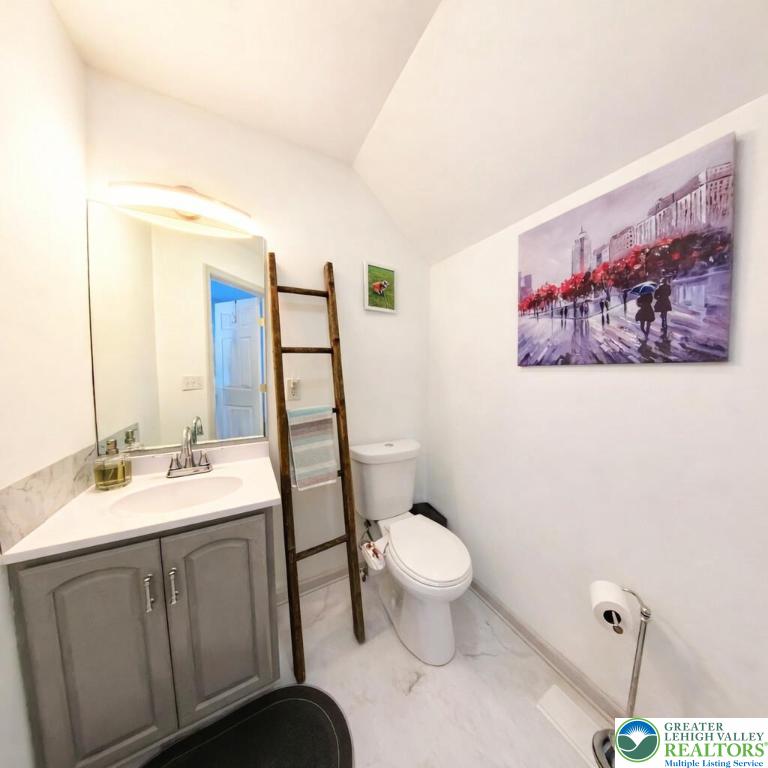 162 Oak Ridge Drive Milford, PA 18337 - Photo 21 of 37