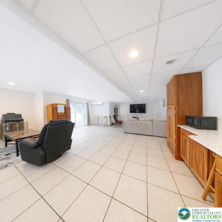 162 Oak Ridge Drive Milford, PA 18337 - Photo 22 of 37