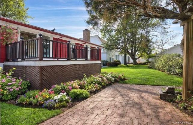 11 Muir Place New Rochelle, NY 10801 - Photo 5 of 30 Stone Patio & Deck