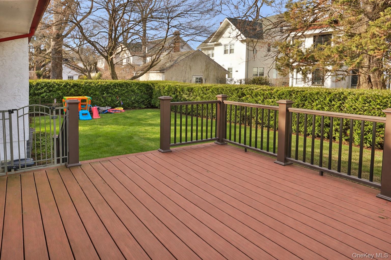 11 Muir Place New Rochelle, NY 10801 - Photo 6 of 30 Trek Composite Weather Proof Deck