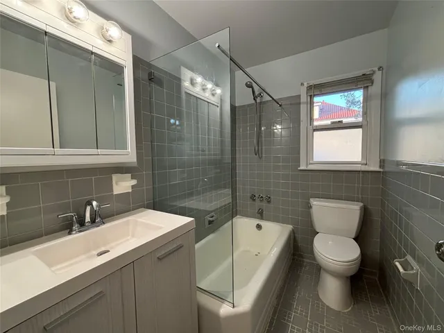 $849,000 | 11 Muir Place, New Rochelle, NY 10801