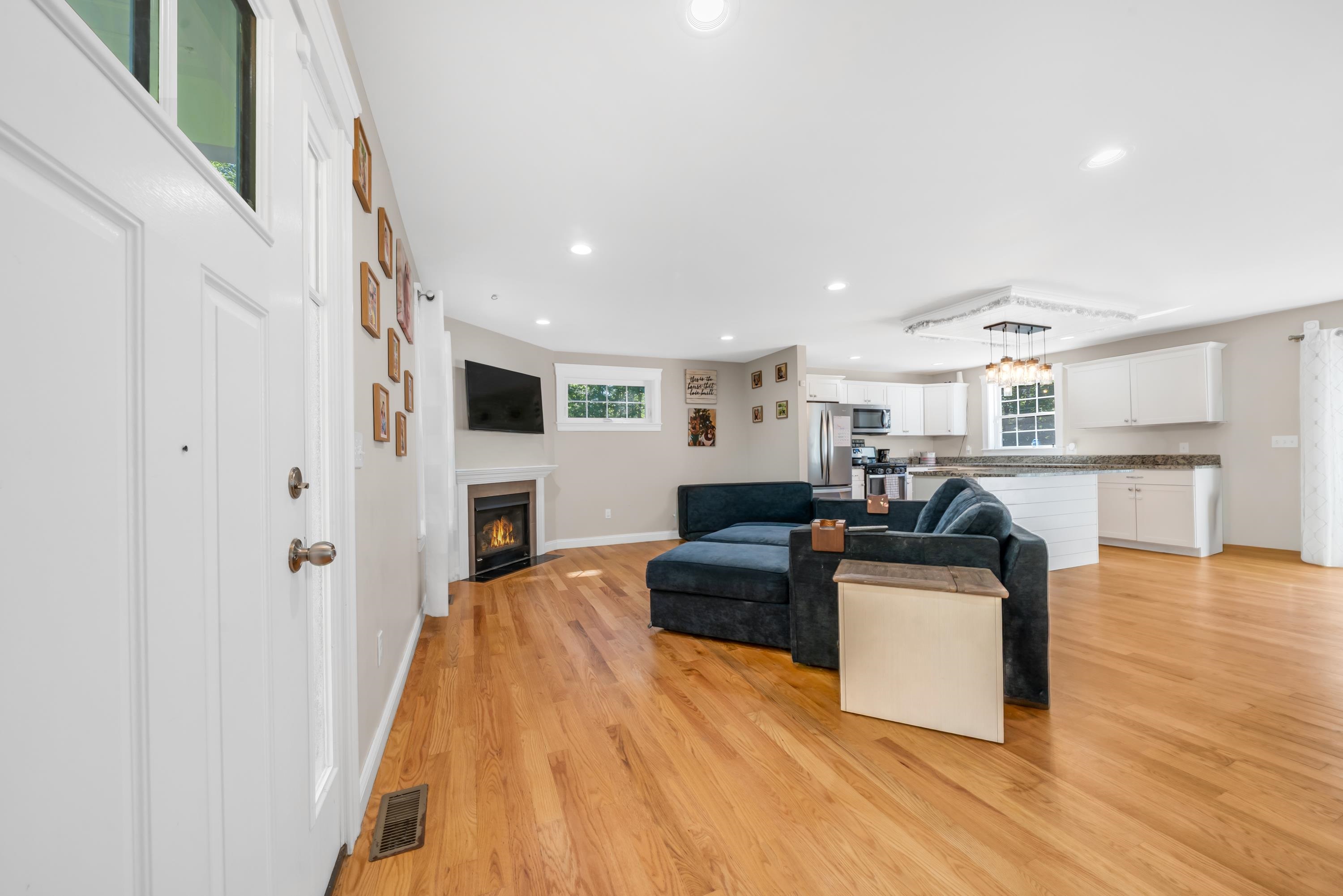 130 Concord Road Lee, NH 03861 - Photo 3 of 39