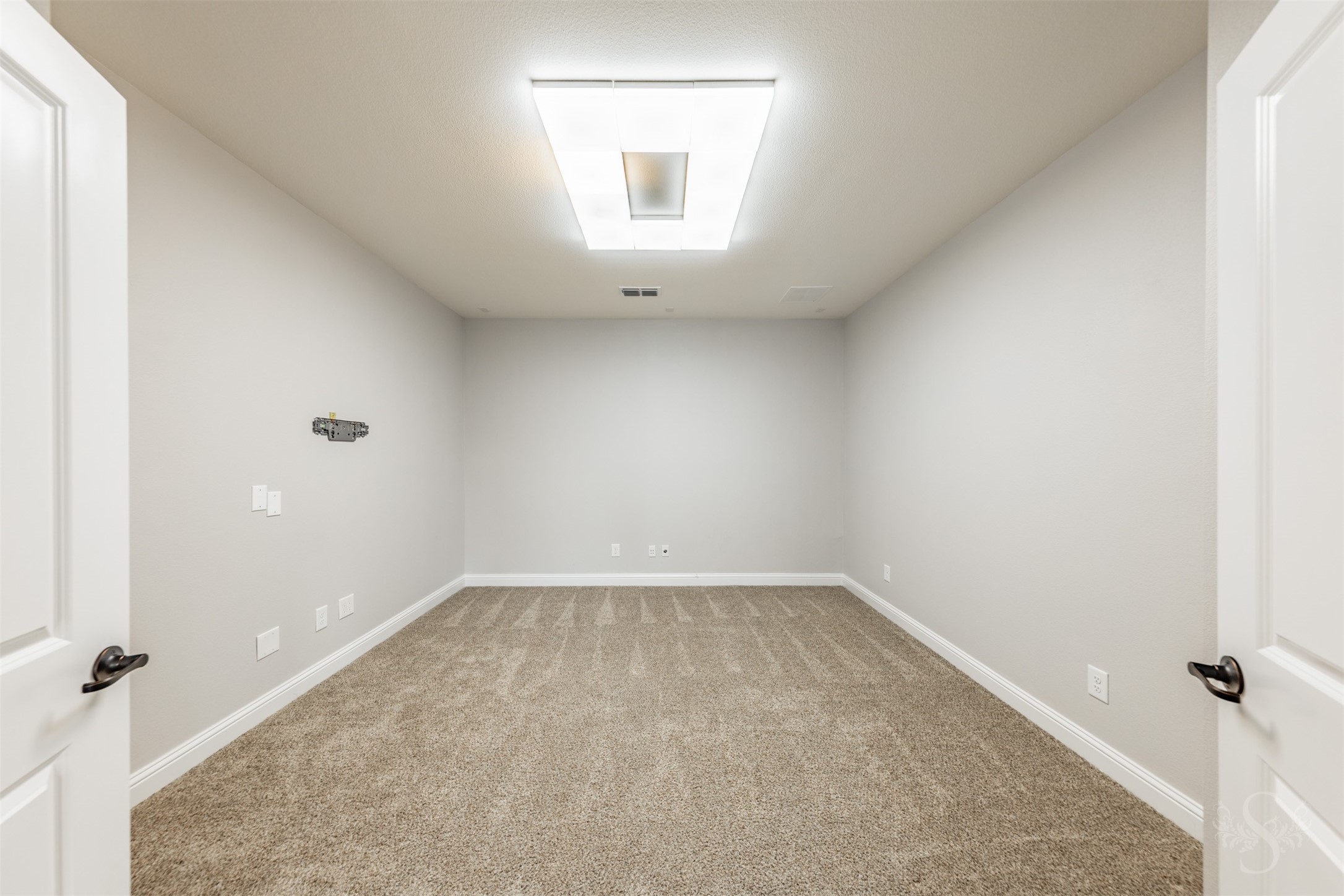 27919 Indigo Ridge Drive Fulshear, TX 77441 - Photo 35 of 50 an empty room with a window