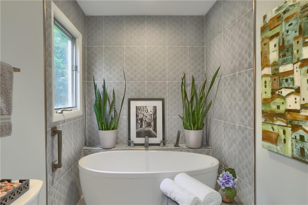 509 Sharon Road Moon Township, PA 15108 - Photo 31 of 50 Gallery Image 31
