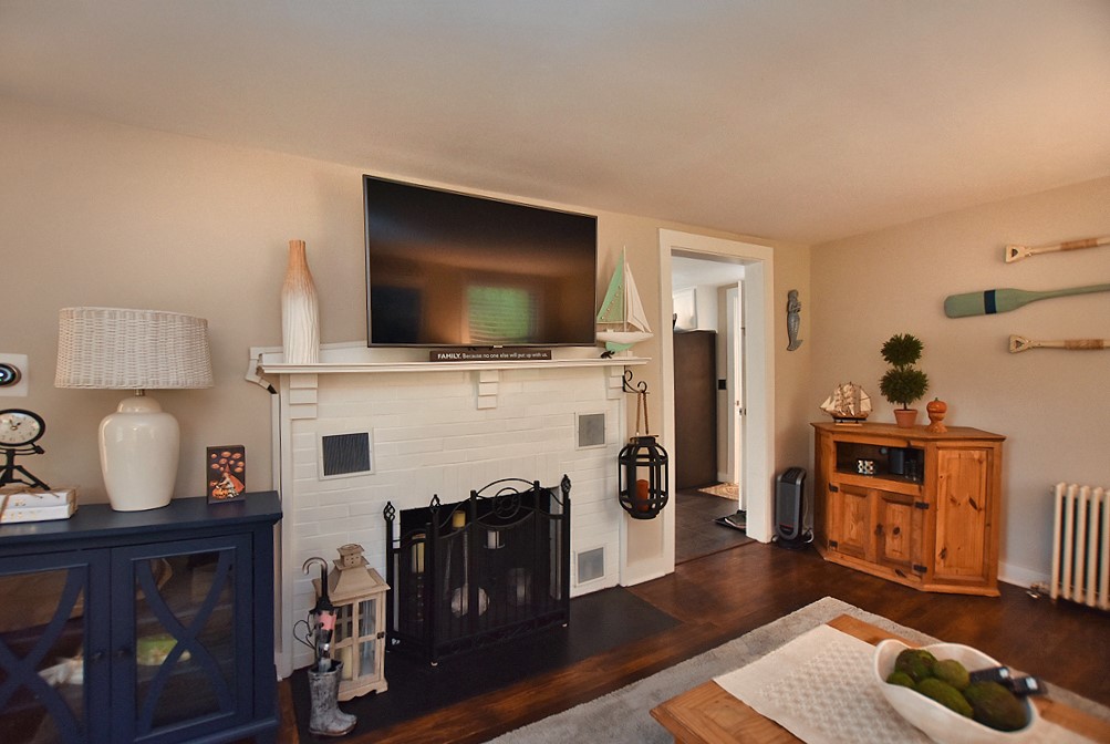 213 Post Road Westerly, RI 02891 - Photo 7 of 19