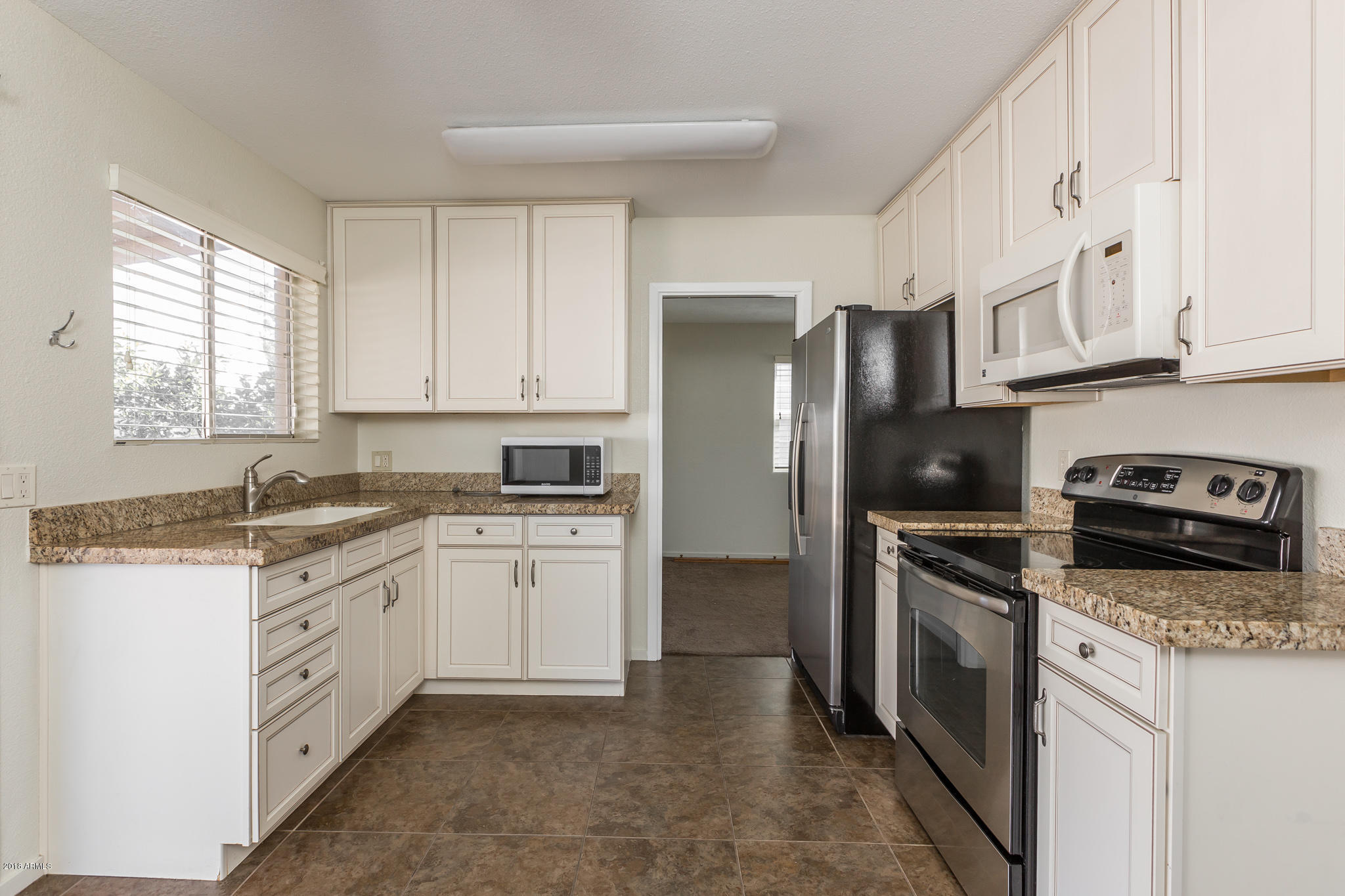 3718 West Bloomfield Road Phoenix, AZ 85029 - Photo 11 of 23 Real Estate 10-9-18-30
