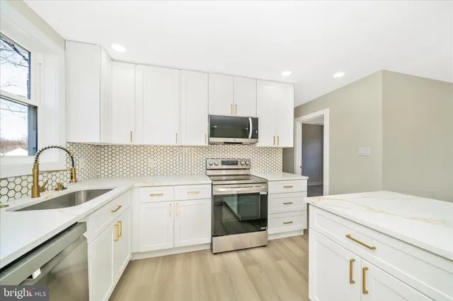 $3,200 | 7103 Loch Raven Road, Temple Hills, MD 20748