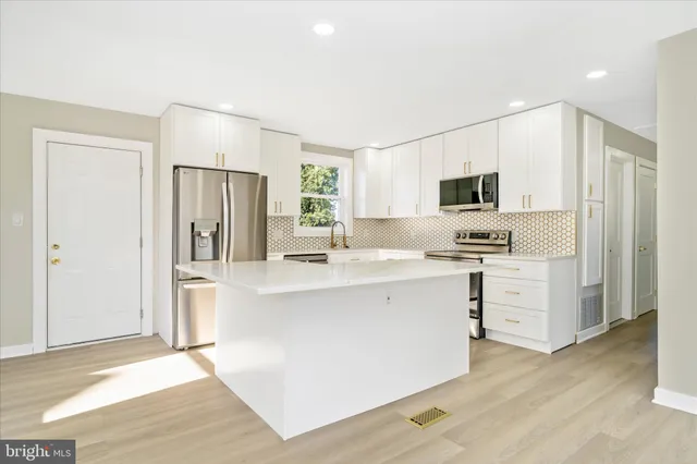 $3,200 | 7103 Loch Raven Road, Temple Hills, MD 20748