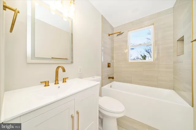 $3,200 | 7103 Loch Raven Road, Temple Hills, MD 20748