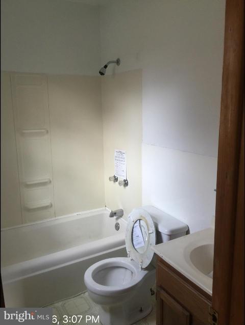 8712 Timothy Road Brandywine, MD 20613 - Photo 18 of 30 Bath (Master)