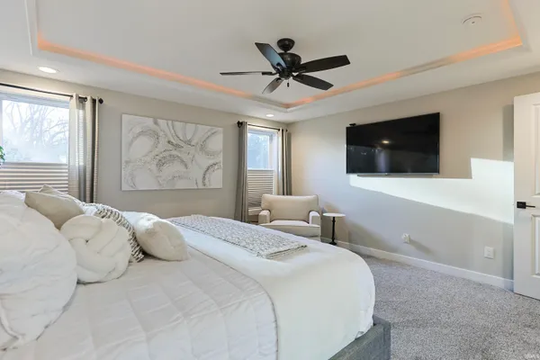 $689,900 | 709 West Shore Drive, Osceola, IN 46561