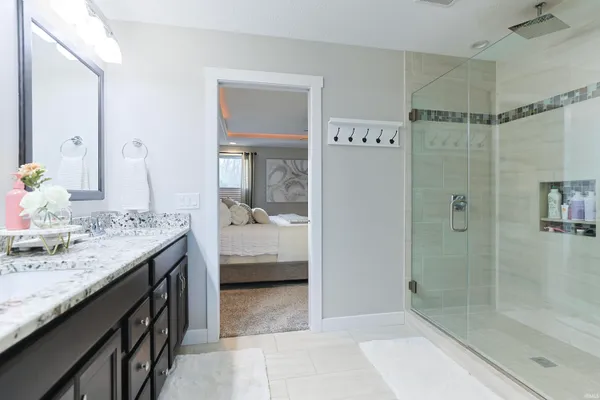 $689,900 | 709 West Shore Drive, Osceola, IN 46561