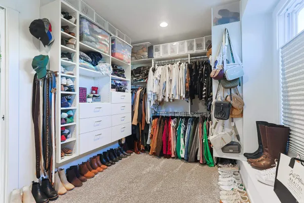 $689,900 | 709 West Shore Drive, Osceola, IN 46561