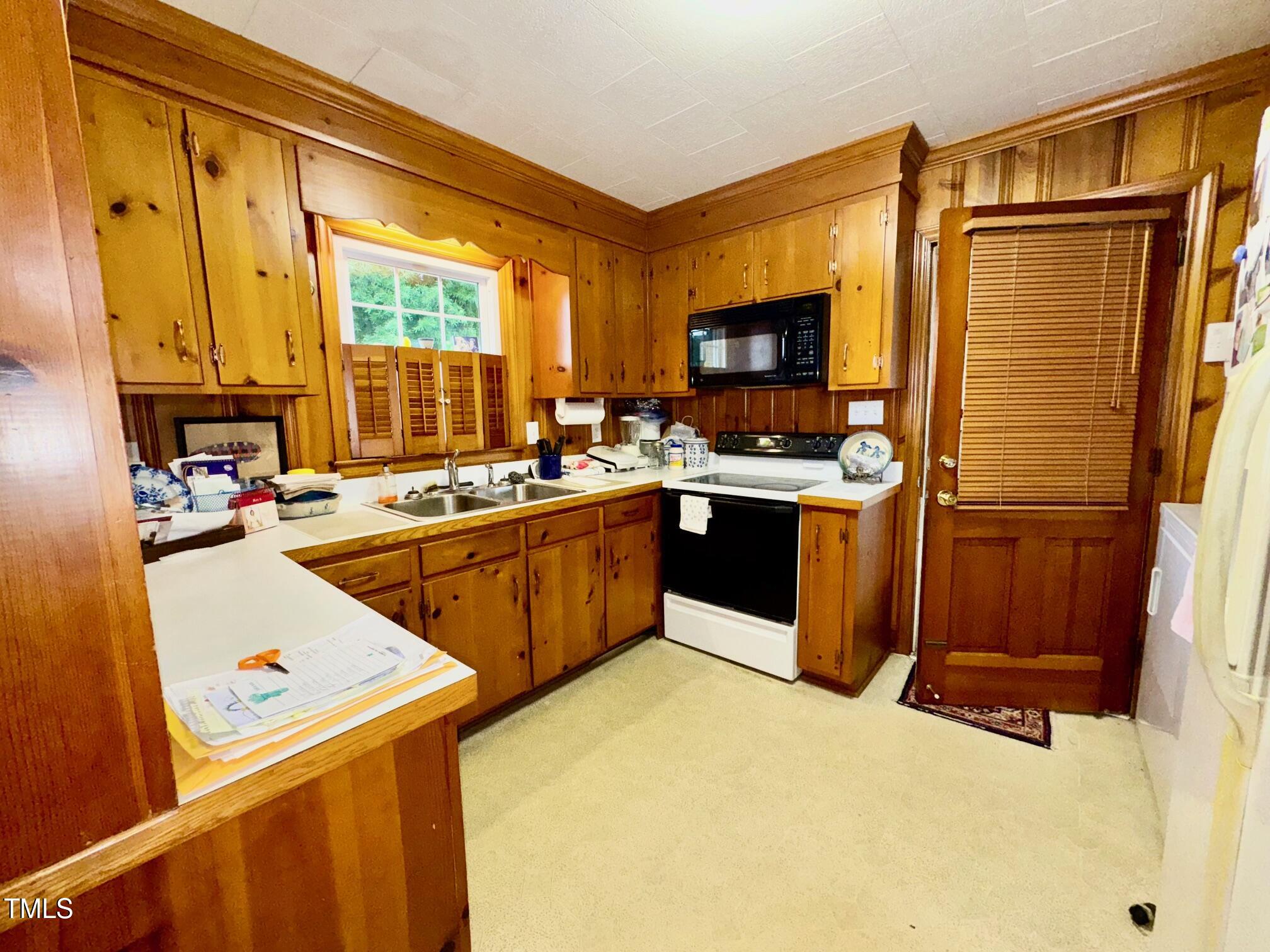 1829 Stewart Farm Road Henderson, NC 27537 - Photo 10 of 27 IMG_2489