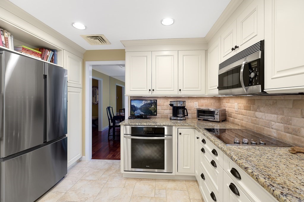 651 Belknap Road Framingham, MA 01701 - Photo 11 of 42 Gallery Image 11