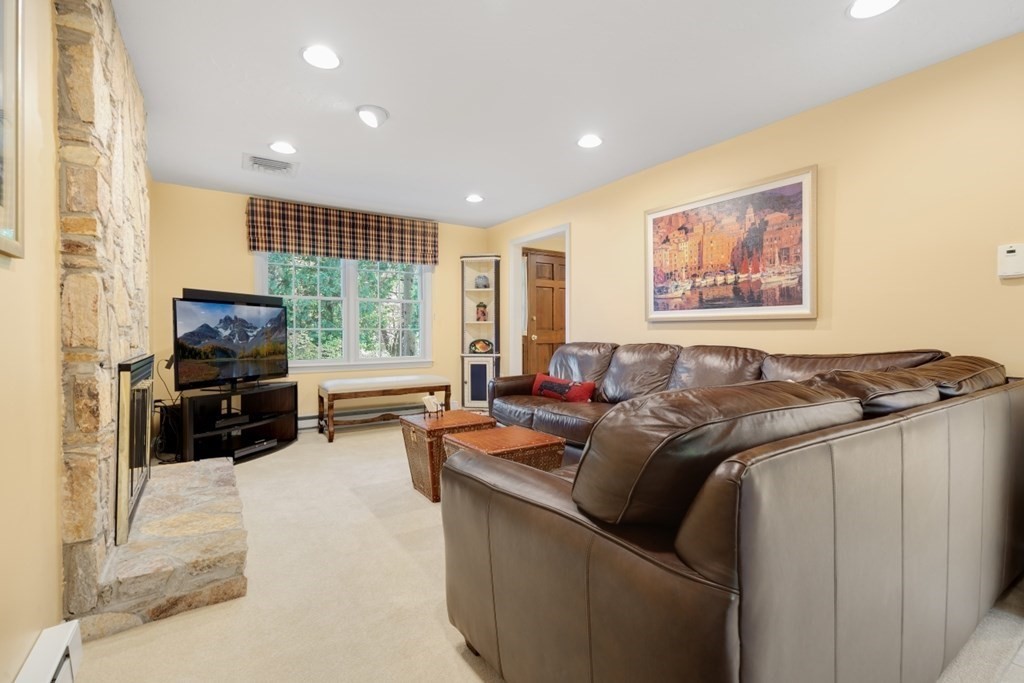 651 Belknap Road Framingham, MA 01701 - Photo 13 of 42 Gallery Image 13