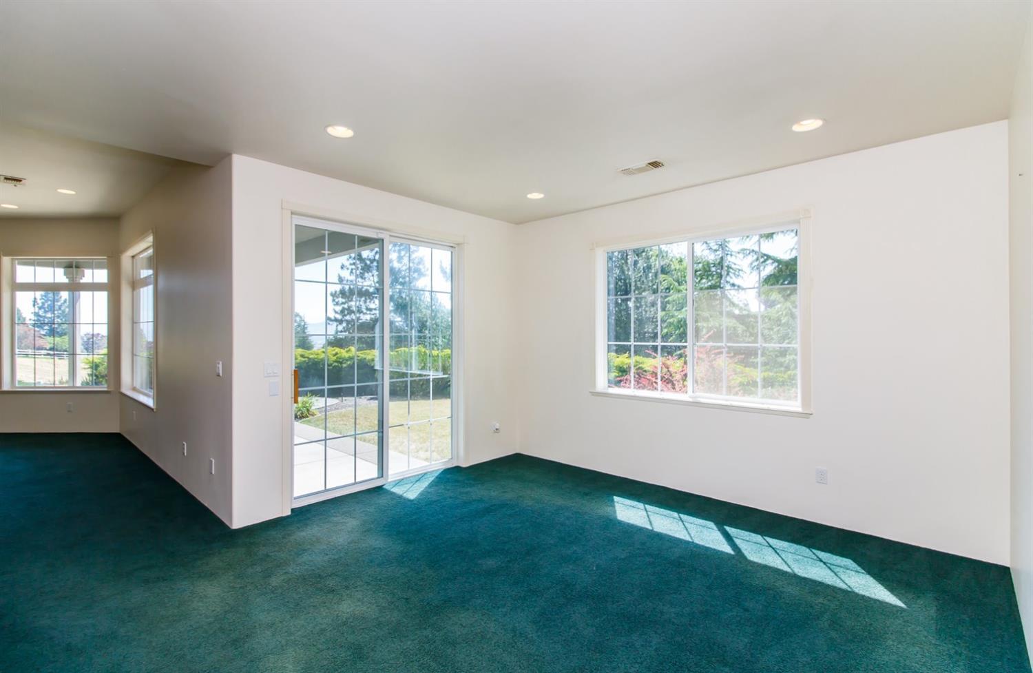 4067 Livingston Road Central Point, OR 97502 - Photo 12 of 34 Additional Photo