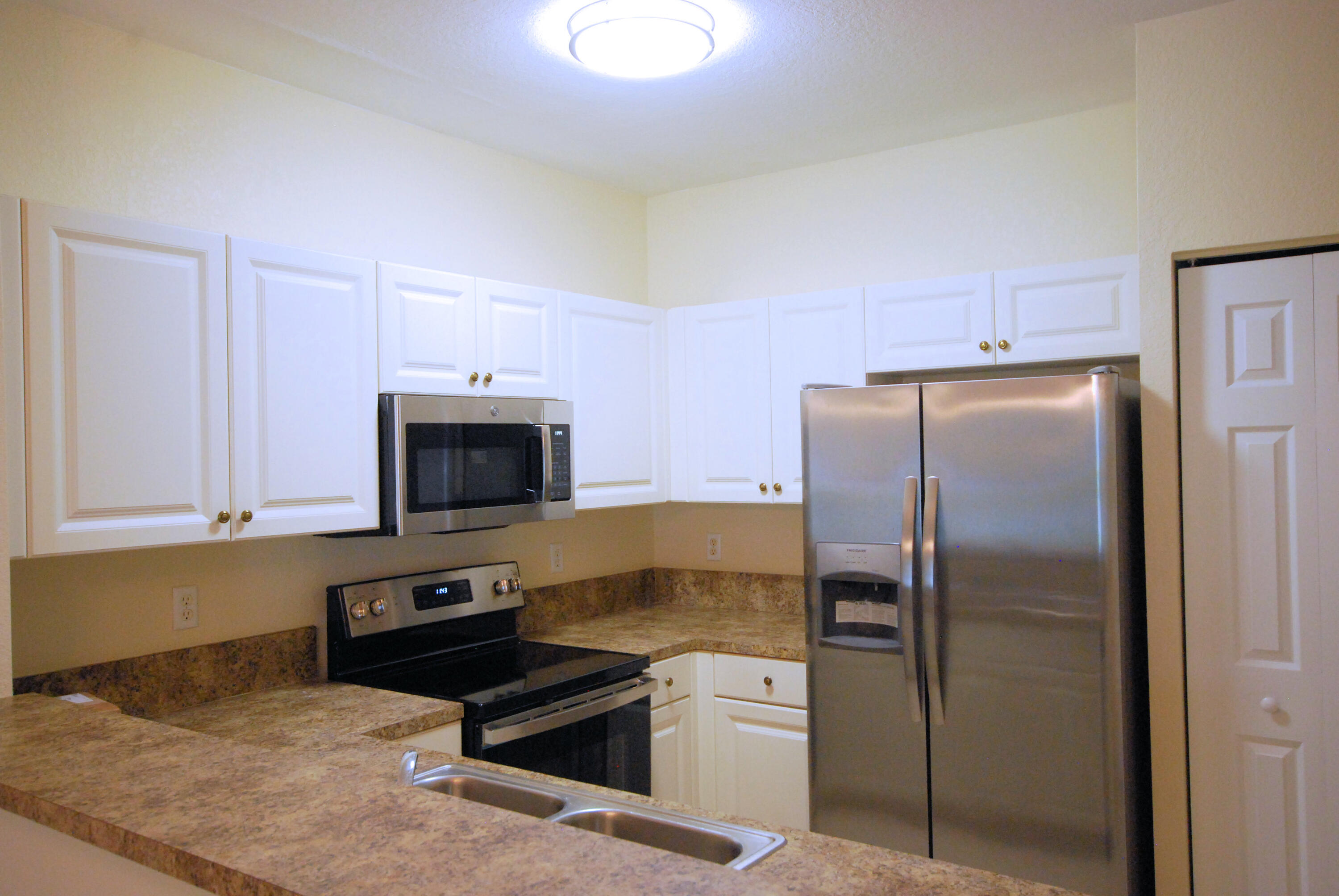 3615 Oleander Terrace Riviera Beach, FL 33404 - Photo 13 of 37 DSC_0002 (1)
