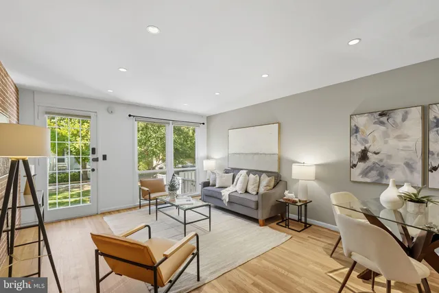 $725,000 | 237 G Street Southwest, Unit 120, Washington, DC 20024