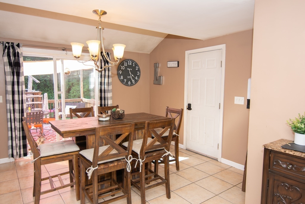 18 Amble Road Chelmsford, MA 01824 - Photo 19 of 42