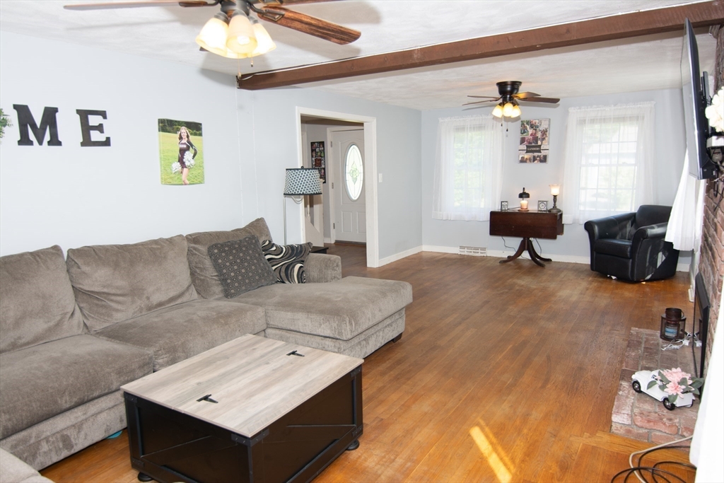 18 Amble Road Chelmsford, MA 01824 - Photo 34 of 42