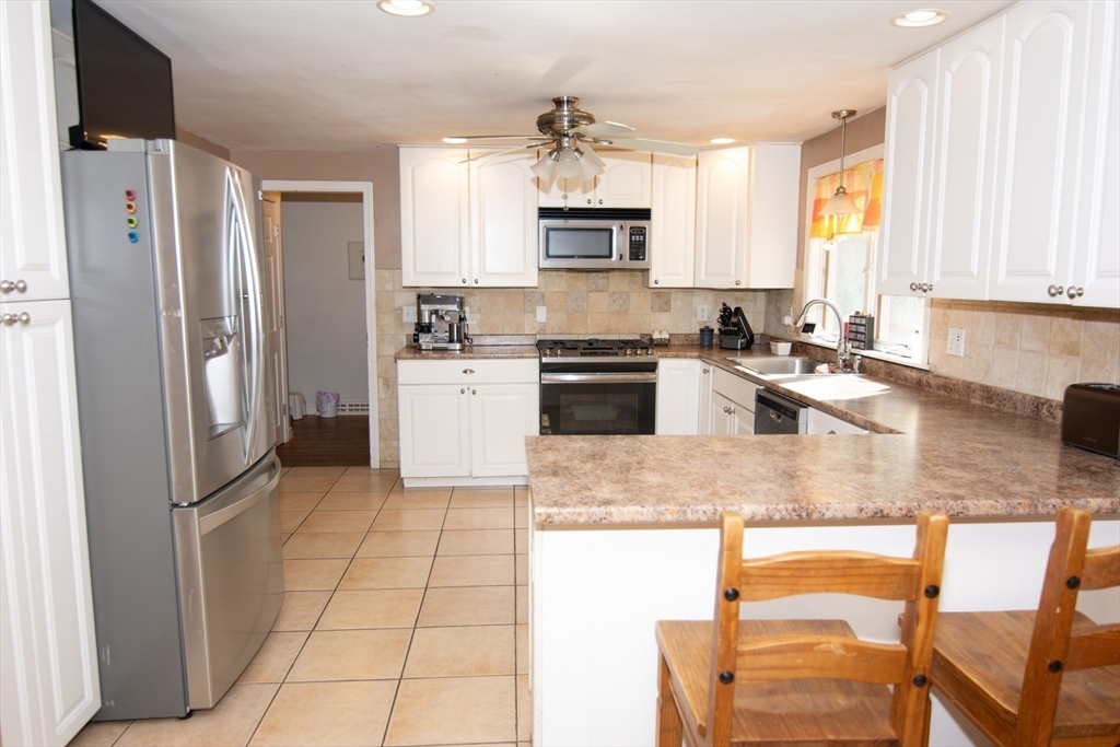 18 Amble Road Chelmsford, MA 01824 - Photo 35 of 42