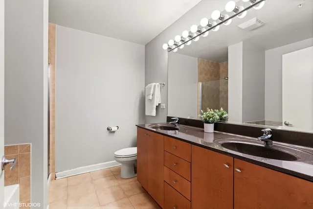 $2,600 | 451 West Huron Street, Unit 905, Chicago, IL 60654