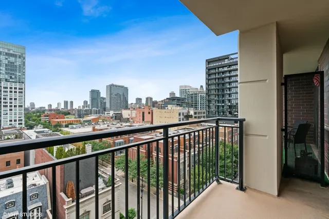 $2,600 | 451 West Huron Street, Unit 905, Chicago, IL 60654
