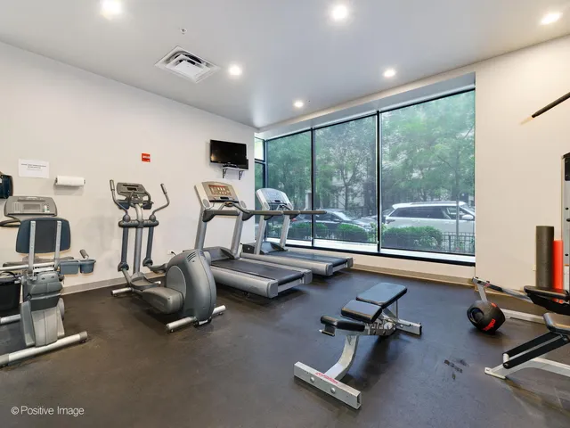 $2,600 | 451 West Huron Street, Unit 905, Chicago, IL 60654