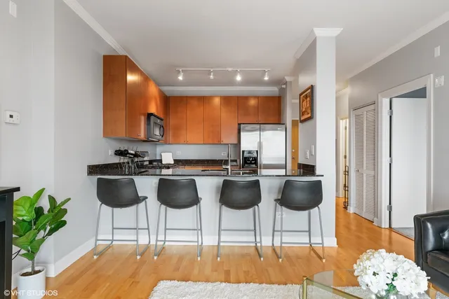 $2,600 | 451 West Huron Street, Unit 905, Chicago, IL 60654