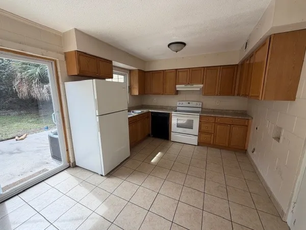 $1,325 | 502 Prince Street, Brunswick, GA 31520