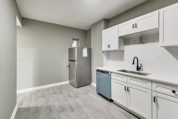 $679,900 | 4330 South Langley Avenue, Chicago, IL 60653